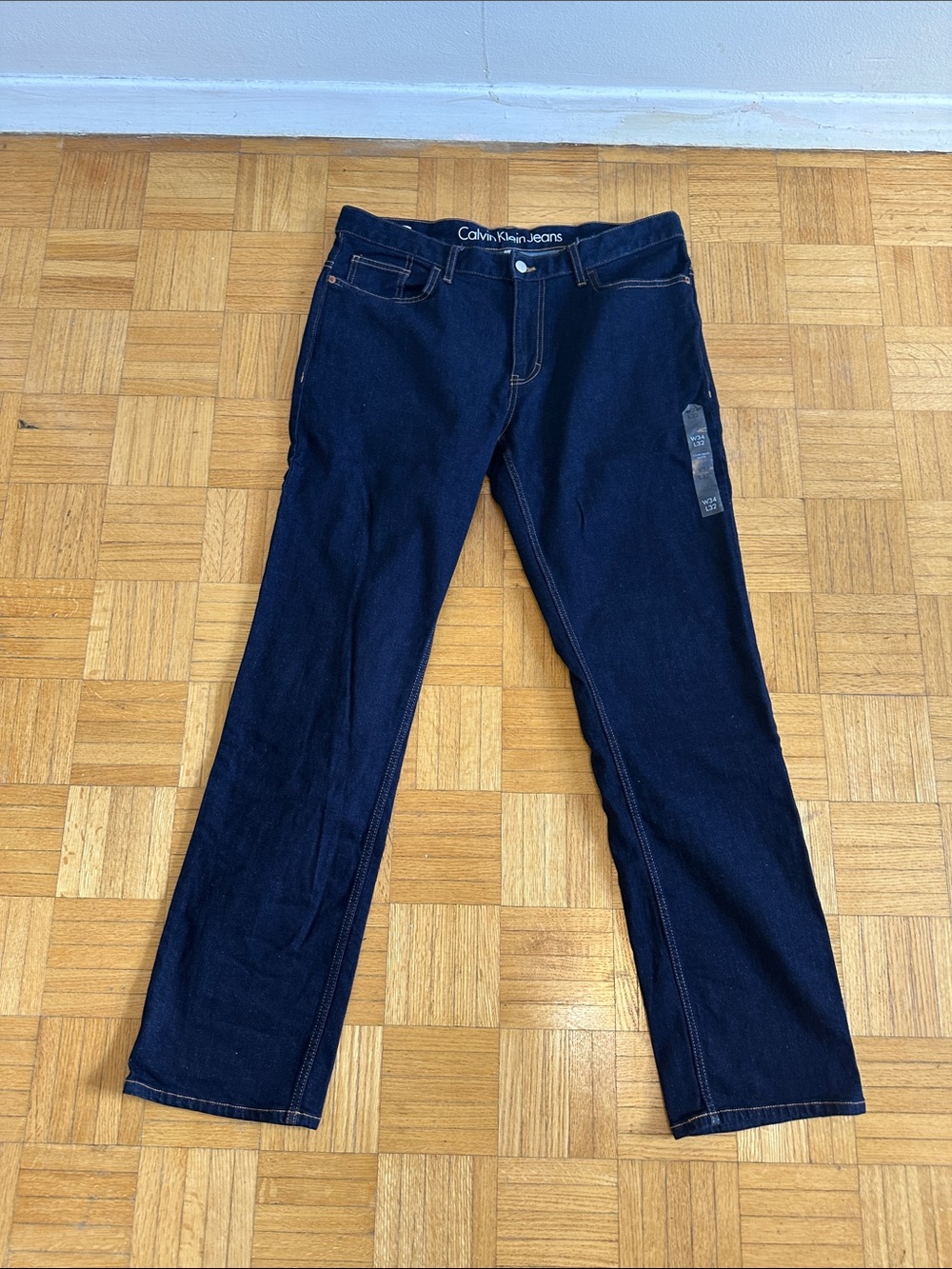 Calvin Klein Jeans Men’s Indigo Straight-Leg Jeans